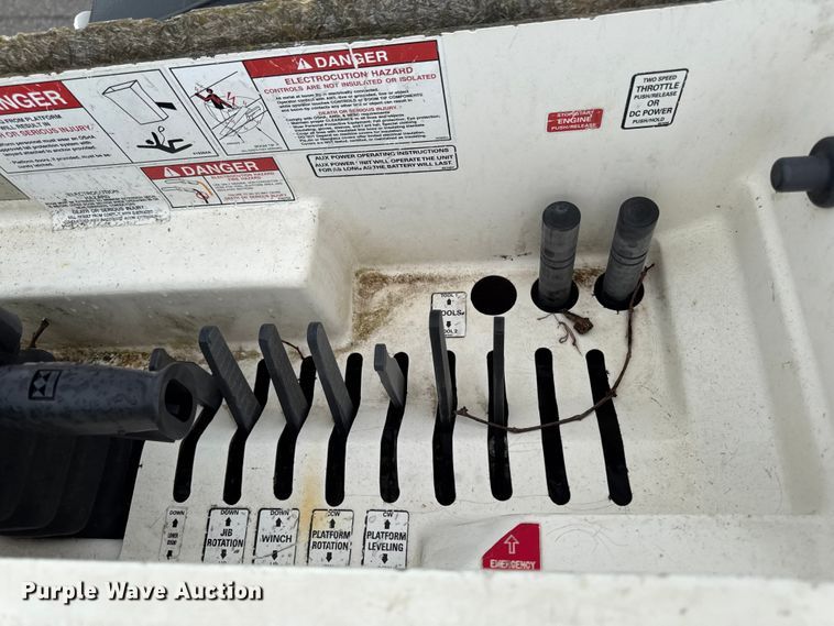 image for item ER0495 2009 Dodge Ram 5500 bucket truck