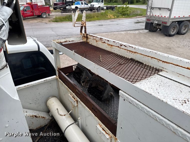 image for item ER0495 2009 Dodge Ram 5500 bucket truck