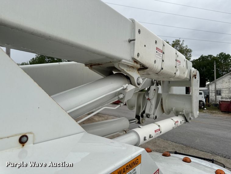 image for item ER0495 2009 Dodge Ram 5500 bucket truck