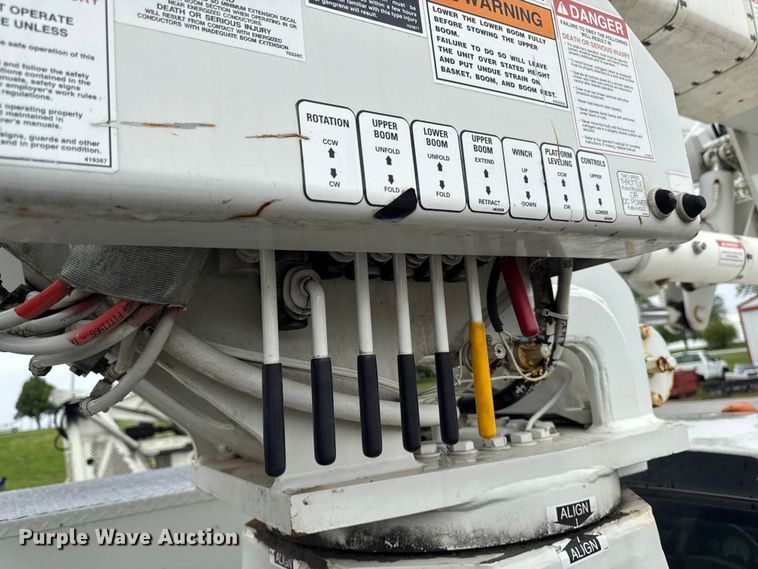 image for item ER0495 2009 Dodge Ram 5500 bucket truck
