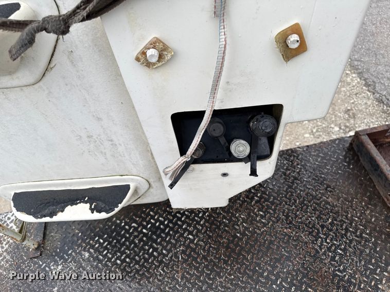 image for item ER0495 2009 Dodge Ram 5500 bucket truck