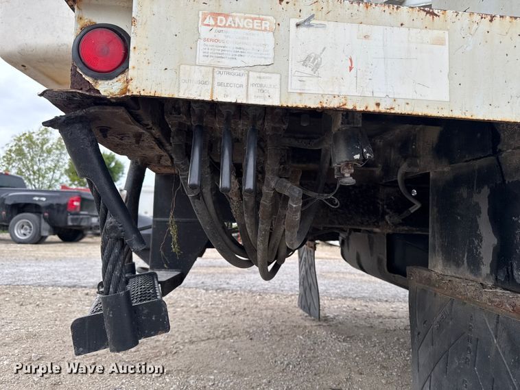 image for item ER0495 2009 Dodge Ram 5500 bucket truck