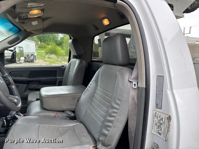 image for item ER0495 2009 Dodge Ram 5500 bucket truck