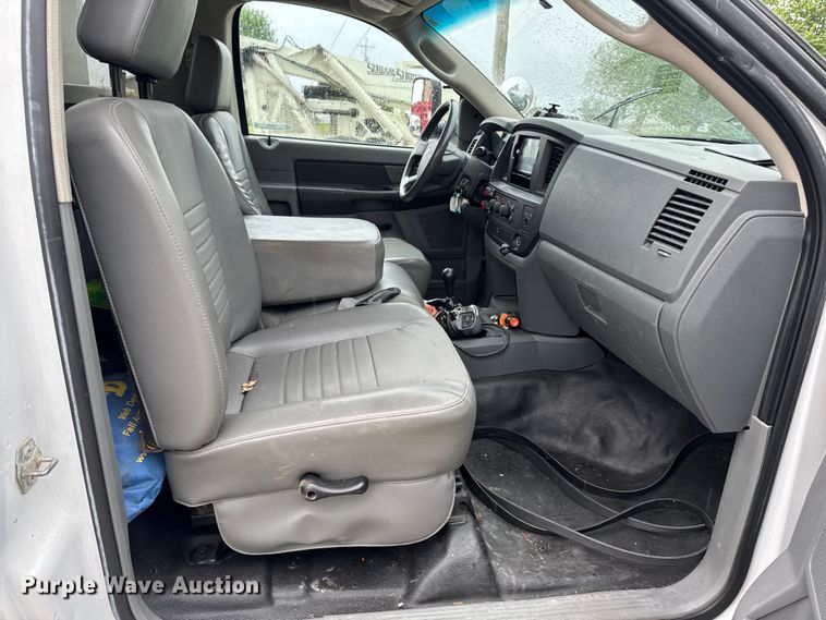 image for item ER0495 2009 Dodge Ram 5500 bucket truck