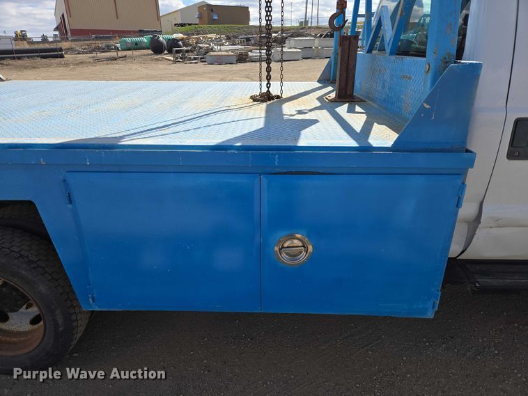 image for item ER1556 2014 Ford F-550 flatbed truck
