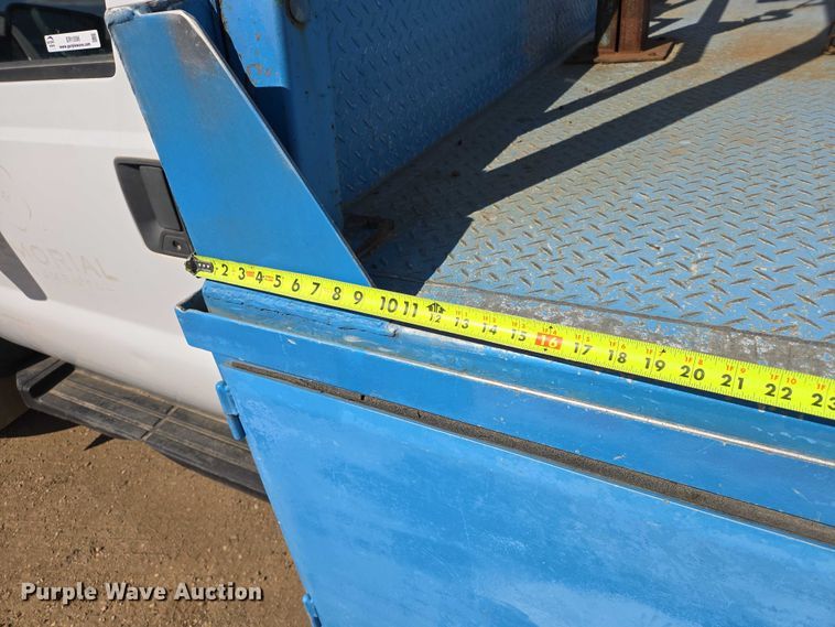 image for item ER1556 2014 Ford F-550 flatbed truck