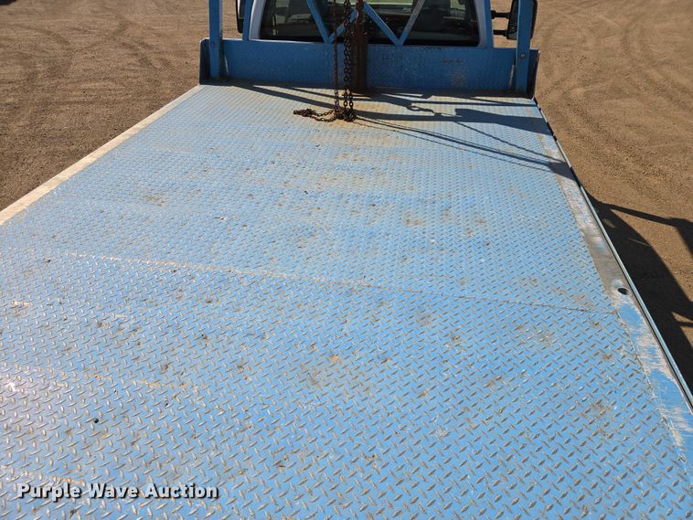 image for item ER1556 2014 Ford F-550 flatbed truck