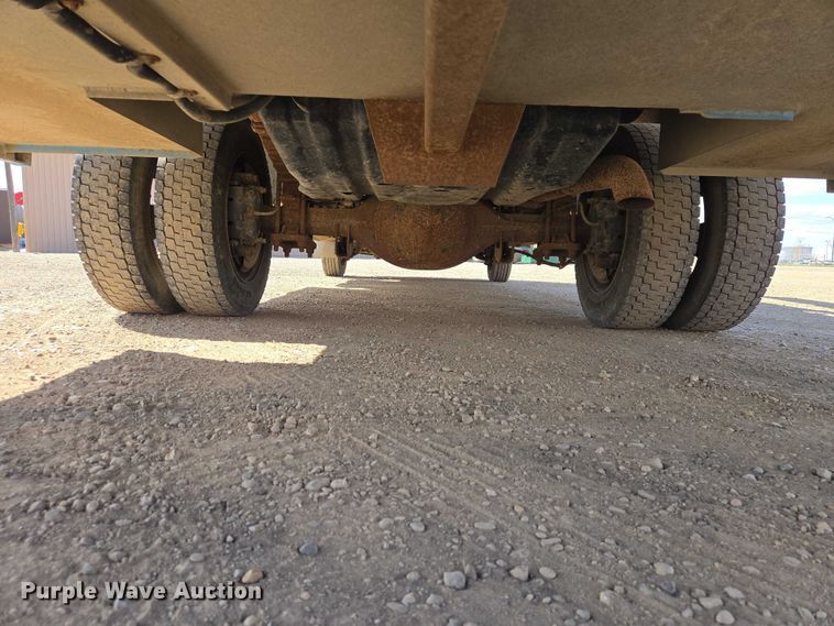 image for item ER1556 2014 Ford F-550 flatbed truck