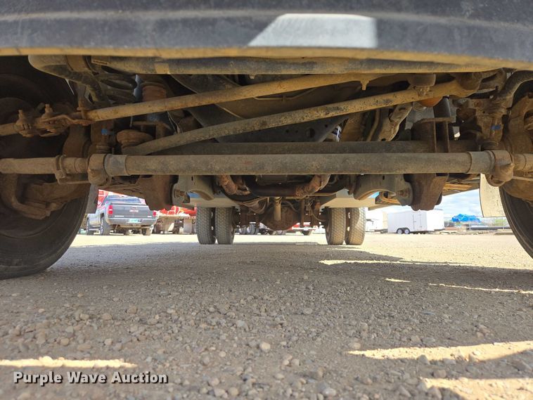 image for item ER1556 2014 Ford F-550 flatbed truck