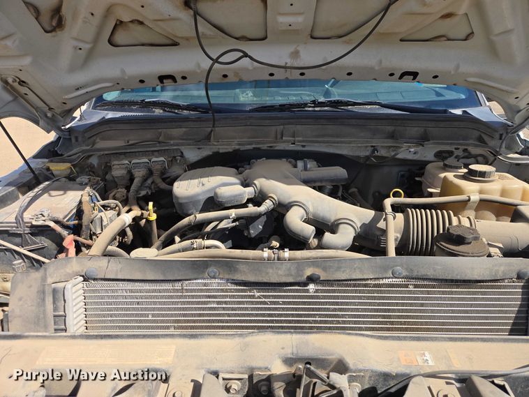 image for item ER1556 2014 Ford F-550 flatbed truck