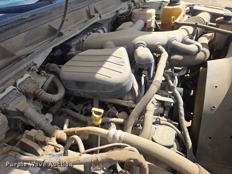 image for item ER1556 2014 Ford F-550 flatbed truck