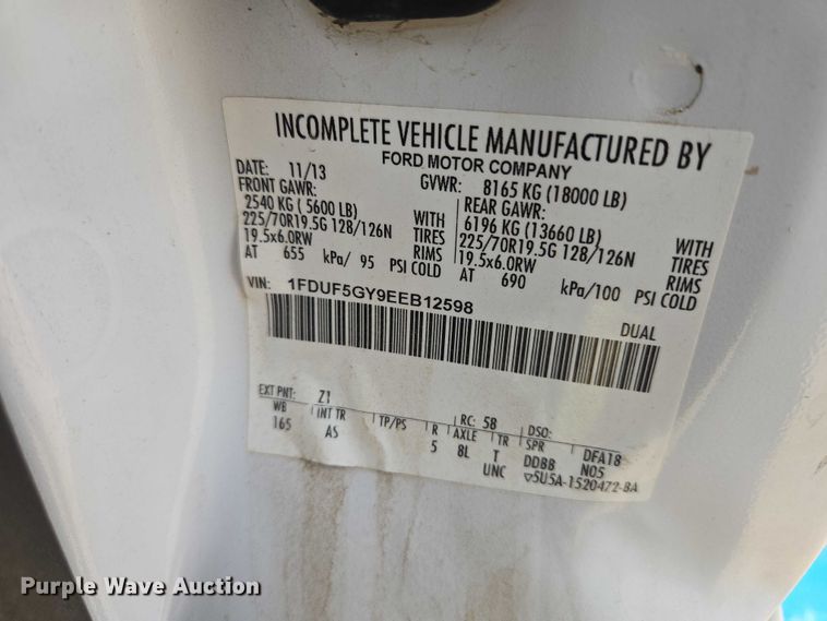 image for item ER1556 2014 Ford F-550 flatbed truck