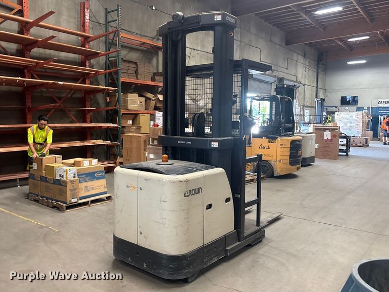 image for item ER7588 2016 Crown SP3520-30 order picker