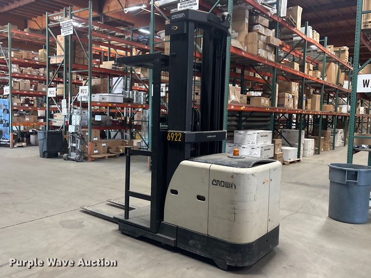 image for item ER7588 2016 Crown SP3520-30 order picker