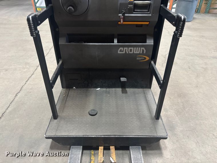 image for item ER7588 2016 Crown SP3520-30 order picker