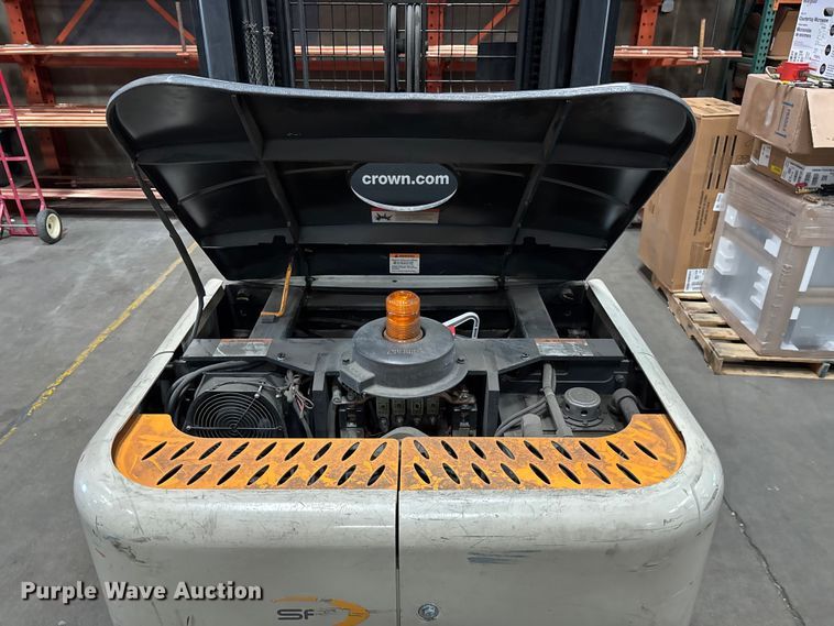 image for item ER7588 2016 Crown SP3520-30 order picker