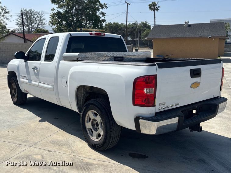 image for item ER7589 2012 Chevrolet Silverado 1500 Ext. Cab pickup truck