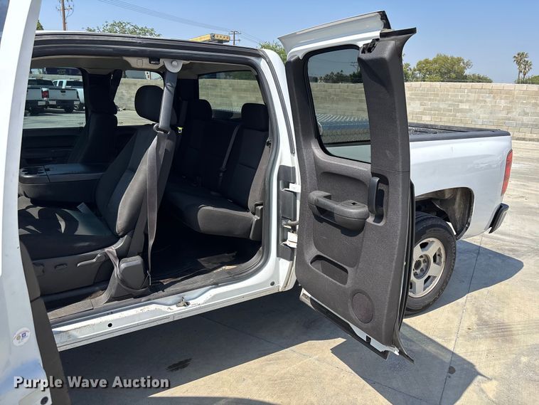 image for item ER7589 2012 Chevrolet Silverado 1500 Ext. Cab pickup truck