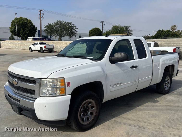 2010 Chevrolet Silverado 1500 Ext. Cab pickup truck