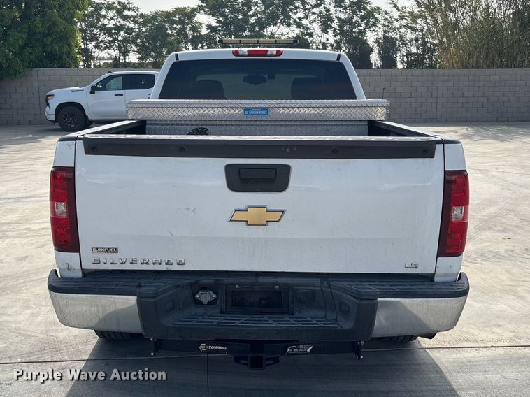 image for item ER7592 2010 Chevrolet Silverado 1500 Ext. Cab pickup truck