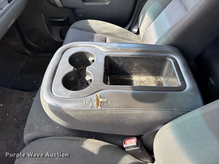 image for item ER7592 2010 Chevrolet Silverado 1500 Ext. Cab pickup truck