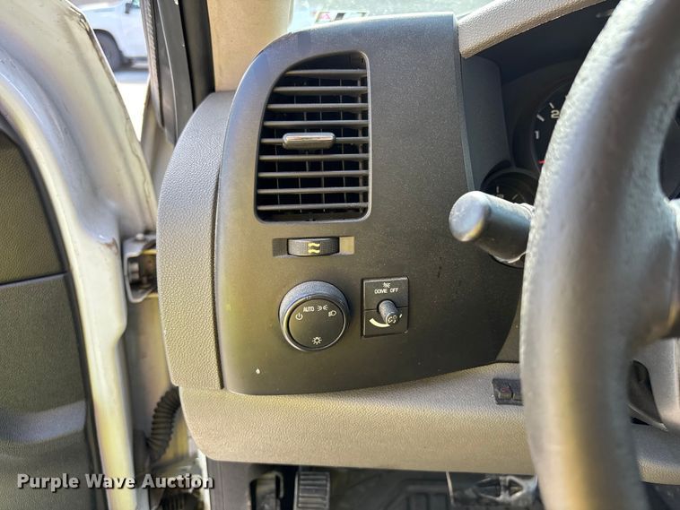 image for item ER7592 2010 Chevrolet Silverado 1500 Ext. Cab pickup truck