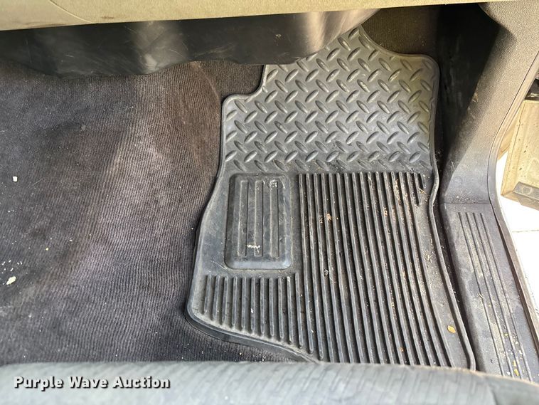 image for item ER7592 2010 Chevrolet Silverado 1500 Ext. Cab pickup truck