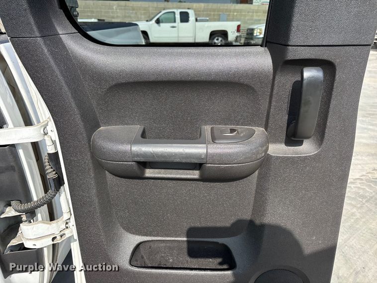image for item ER7592 2010 Chevrolet Silverado 1500 Ext. Cab pickup truck