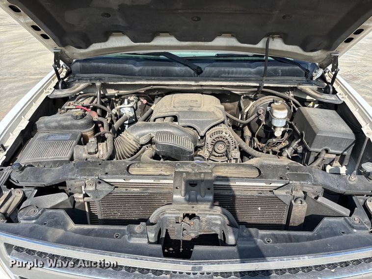 image for item ER7592 2010 Chevrolet Silverado 1500 Ext. Cab pickup truck