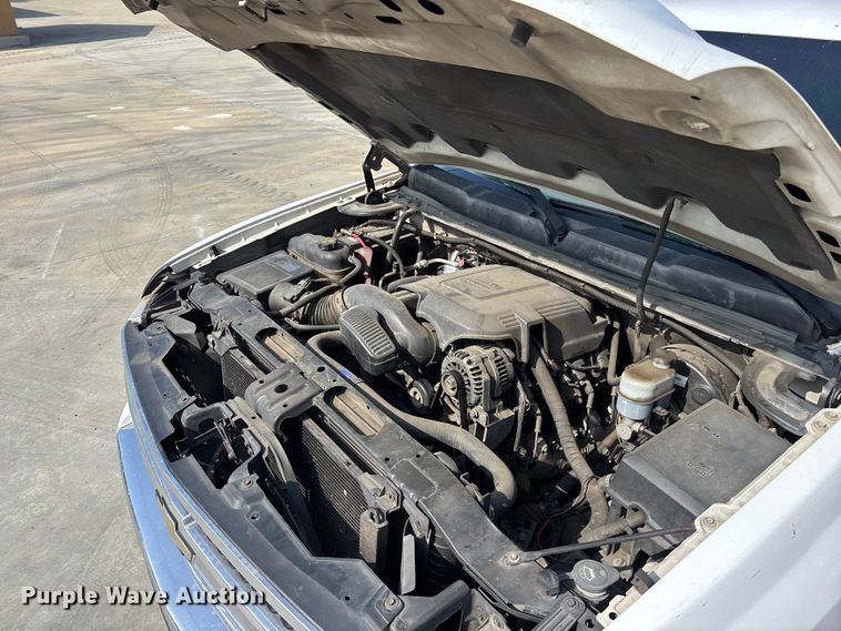 image for item ER7592 2010 Chevrolet Silverado 1500 Ext. Cab pickup truck