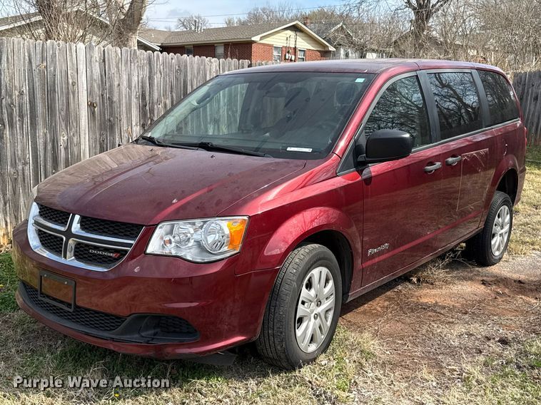 image for item ES5927 2019 Dodge Grand Caravan handicap accessible van