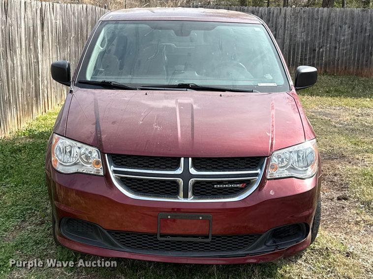 image for item ES5927 2019 Dodge Grand Caravan handicap accessible van