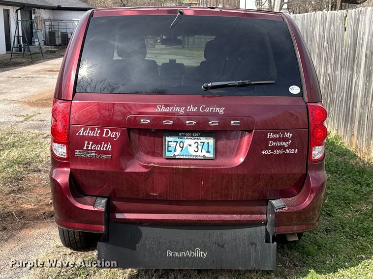 image for item ES5927 2019 Dodge Grand Caravan handicap accessible van