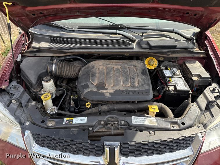 image for item ES5927 2019 Dodge Grand Caravan handicap accessible van