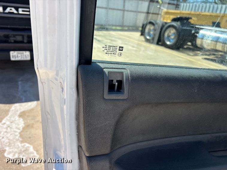 image for item ES8710 2011 Chevrolet Silverado 1500 Ext. Cab pickup truck