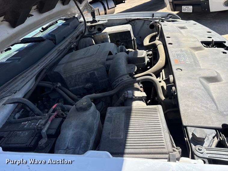 image for item ES8710 2011 Chevrolet Silverado 1500 Ext. Cab pickup truck