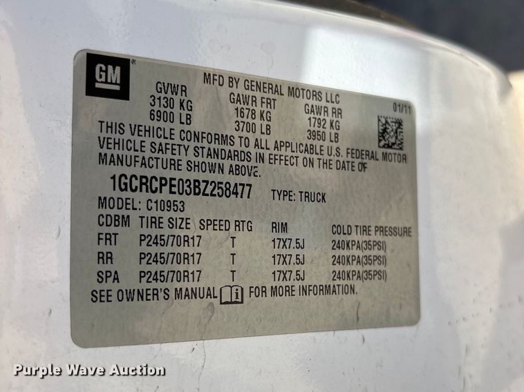image for item ES8710 2011 Chevrolet Silverado 1500 Ext. Cab pickup truck