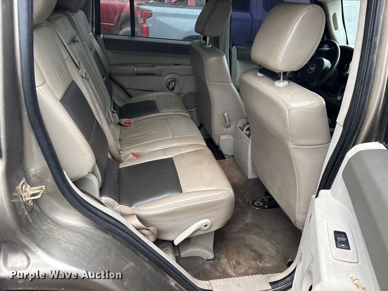 image for item ES8920 2006 Jeep Commander Limited  SUV