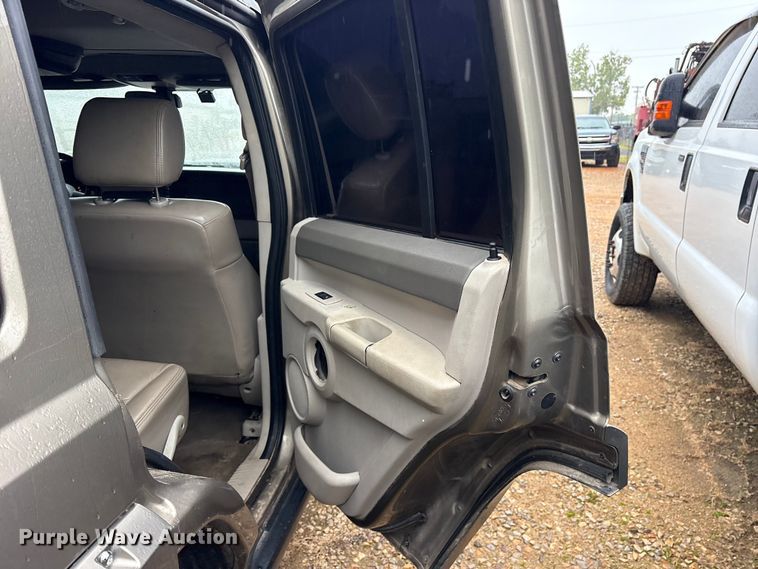 image for item ES8920 2006 Jeep Commander Limited  SUV
