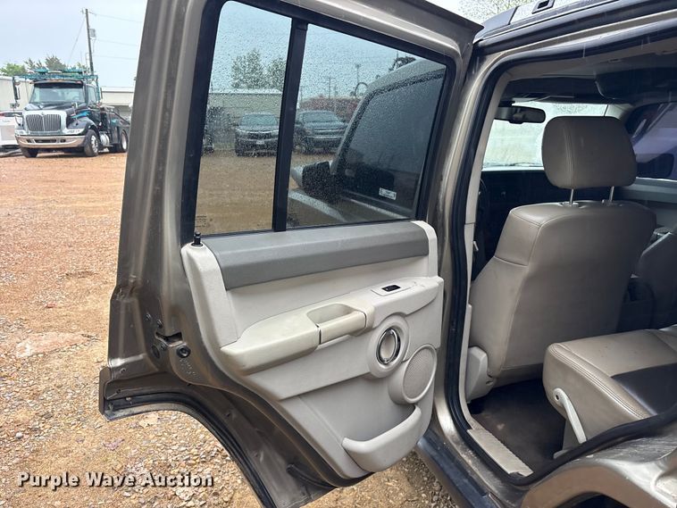 image for item ES8920 2006 Jeep Commander Limited  SUV