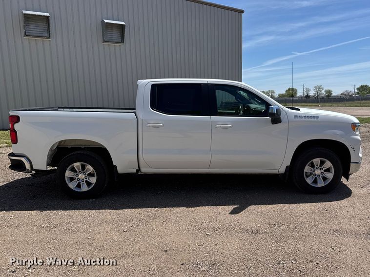 image for item ET1907 2023 Chevrolet Silverado 1500 Crew Cab pickup truck