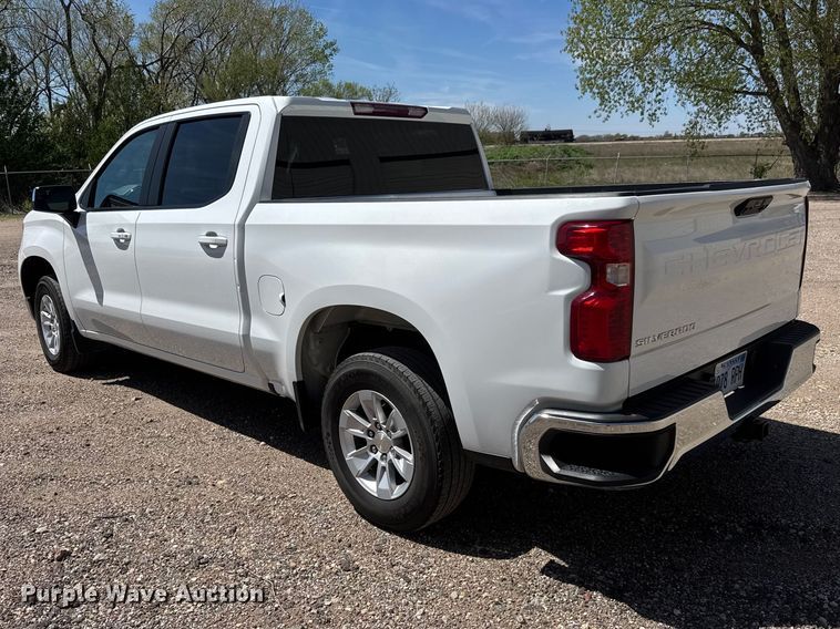 image for item ET1907 2023 Chevrolet Silverado 1500 Crew Cab pickup truck