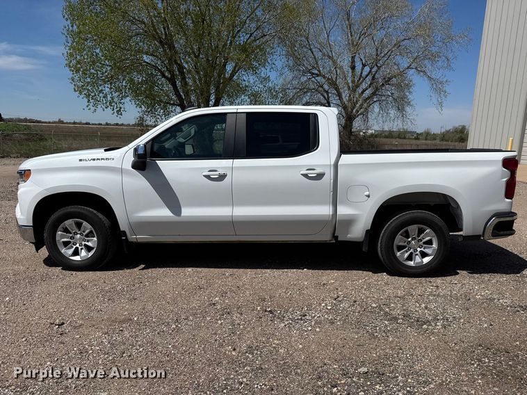 image for item ET1907 2023 Chevrolet Silverado 1500 Crew Cab pickup truck