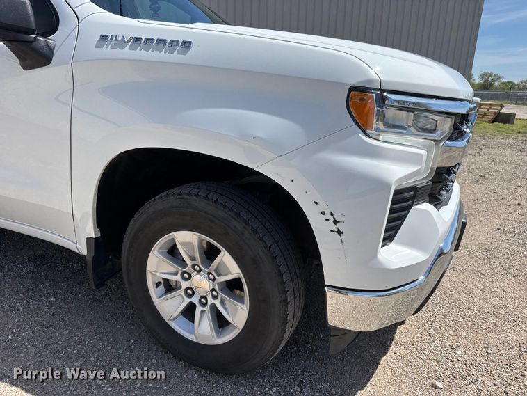 image for item ET1907 2023 Chevrolet Silverado 1500 Crew Cab pickup truck