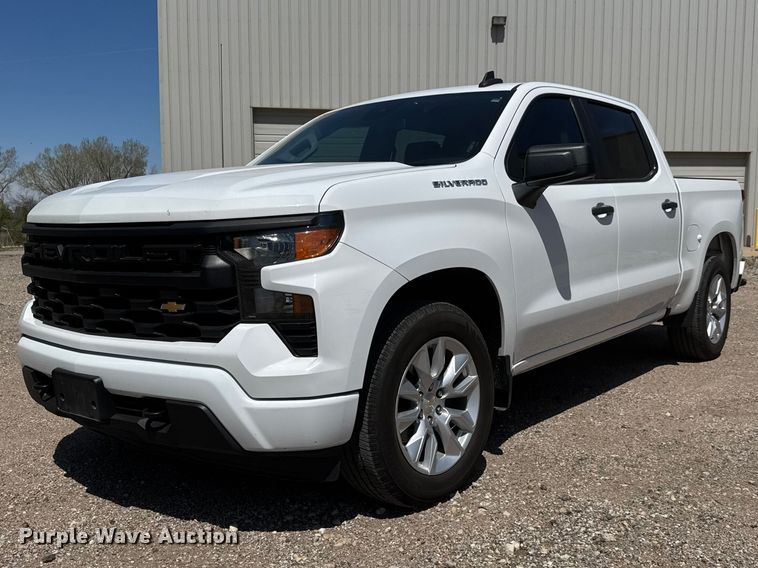 2022 Chevrolet Silverado 1500 Crew Cab pickup truck