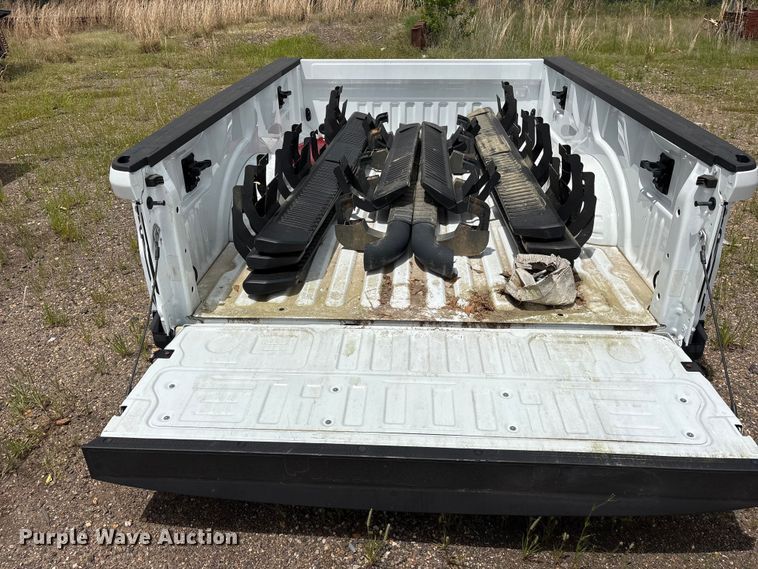 image for item ET2039 Ford F250 pickup truck bed