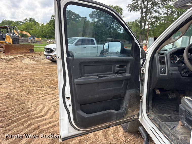 image for item ET2046 2017 RAM 3500 Crew Cab utility bed pickup truck