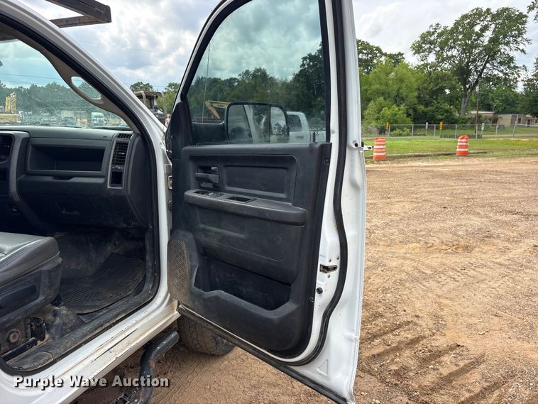 image for item ET2046 2017 RAM 3500 Crew Cab utility bed pickup truck