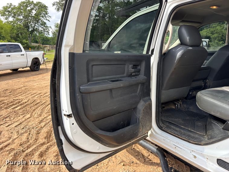 image for item ET2046 2017 RAM 3500 Crew Cab utility bed pickup truck