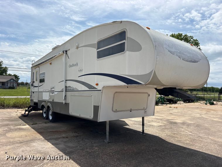 image for item ET2048 2004 Outback  Keystone camper